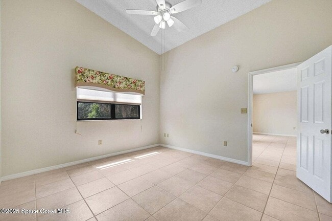 Building Photo - 1600 Woodland Dr