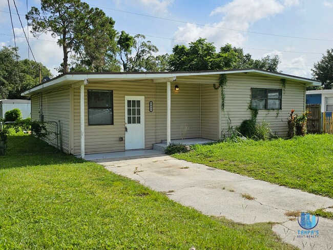 Building Photo - 3 Bedroom 1 Bath House for Rent in Lakeland *Move-In Special*