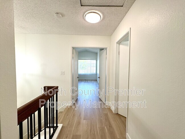 Building Photo - 2995 Lexington Cir