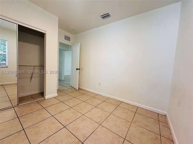Building Photo - 573 NE 82nd St