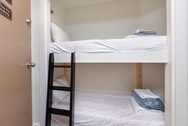 Building Photo - 27100 Perdido Beach Blvd