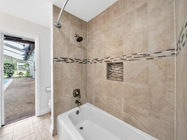 Building Photo - 10251 NW 39th Ct