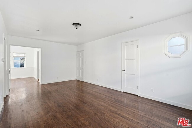 Building Photo - 1440 S Sherbourne Dr