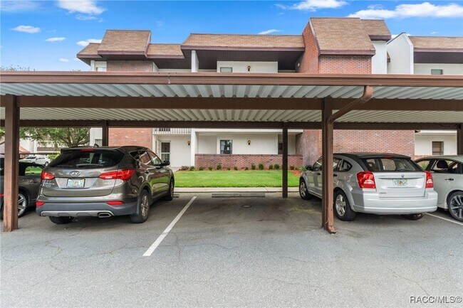 Building Photo - 5 Cypress Run