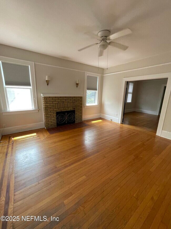 Building Photo - 2137 Dellwood Ave