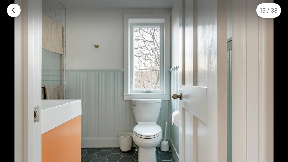 Upstairs bathroom - 1017 Creek Locks Rd