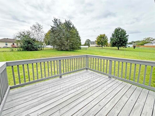 Building Photo - 1212 Kendall Dr