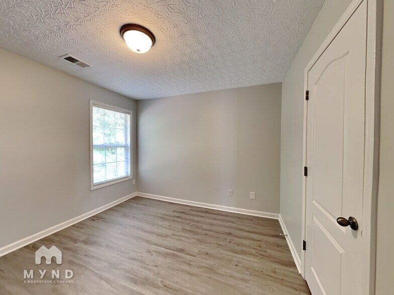 Building Photo - 9221 Altridge Dr