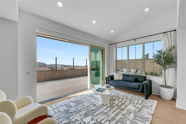 Building Photo - 236 Collino