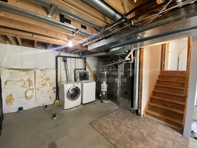 Building Photo - 13052 Grape Ct