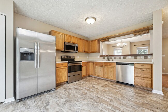 Building Photo - 2005 Rathie Dr