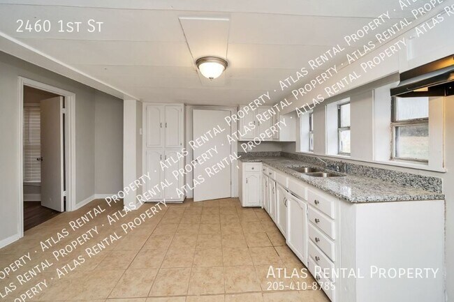 Building Photo - 2460 1st St