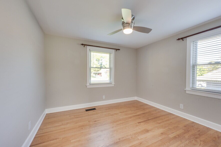 Building Photo - 3314 Mimosa Dr