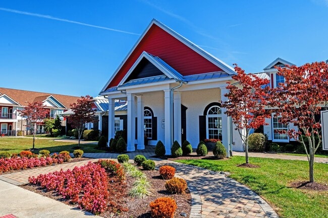 Building Photo - Sawyer East End