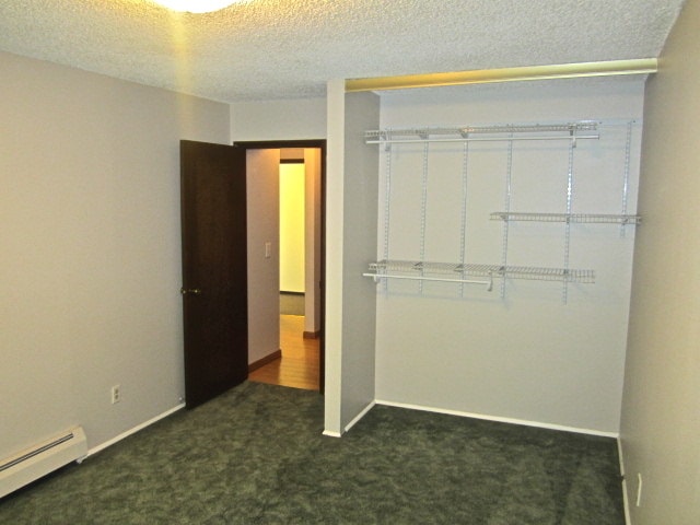 Building Photo - One Bedroom Apartment In Two Mile Creek.  Amazing Location!
