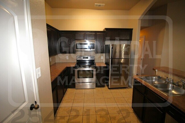 Building Photo - 1108 Grace Point Dr