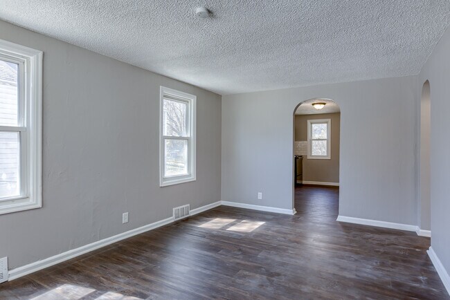 Building Photo - 3224 N 40th St