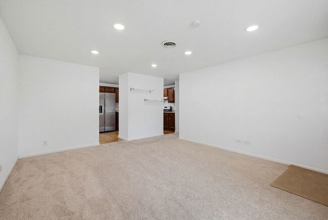 Building Photo - 1624 W Weathersfield Way
