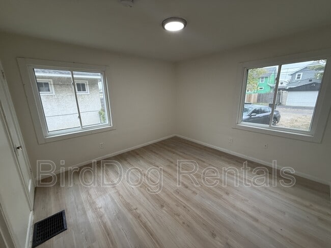 Building Photo - 710-712-712 Frebis Ave