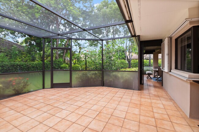 Building Photo - 147 Coventry Pl