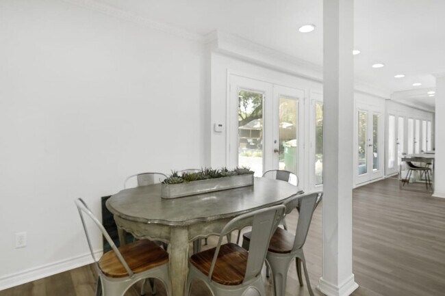 Building Photo - 5474 Imogene St