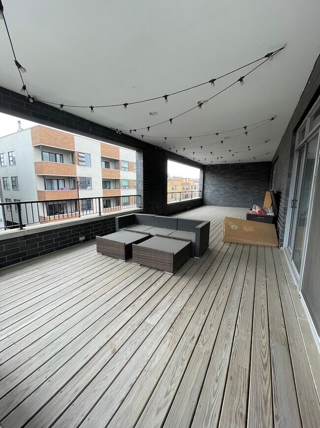 Building Photo - 1746-52 W North Ave