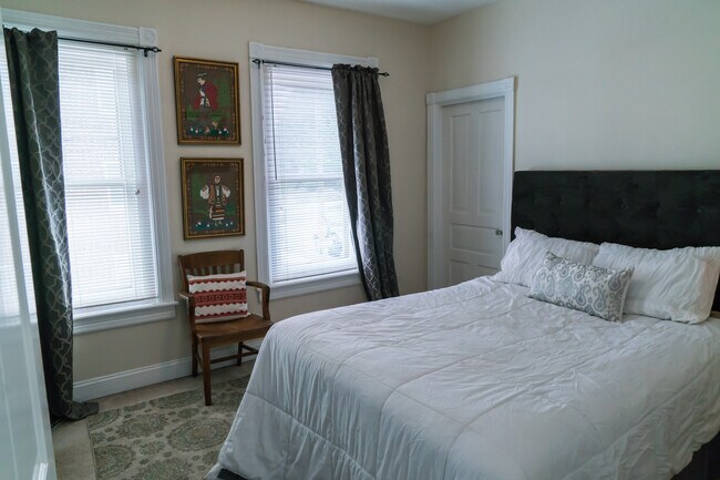 Building Photo - Chelsea Avenue Court