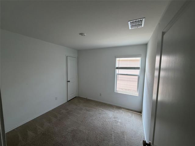 Building Photo - 153 Thresher Ln