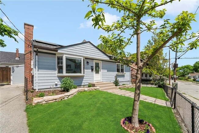 Primary Photo - 147 Lyman St