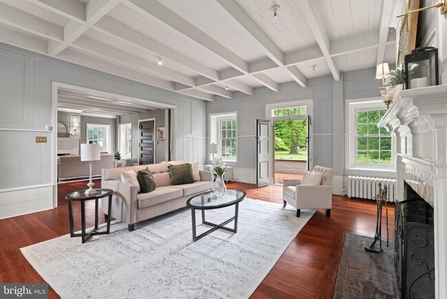 Building Photo - 209 N Bellevue Ave