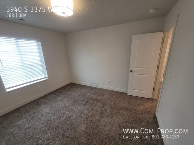 Building Photo - 3940 S 3375 W