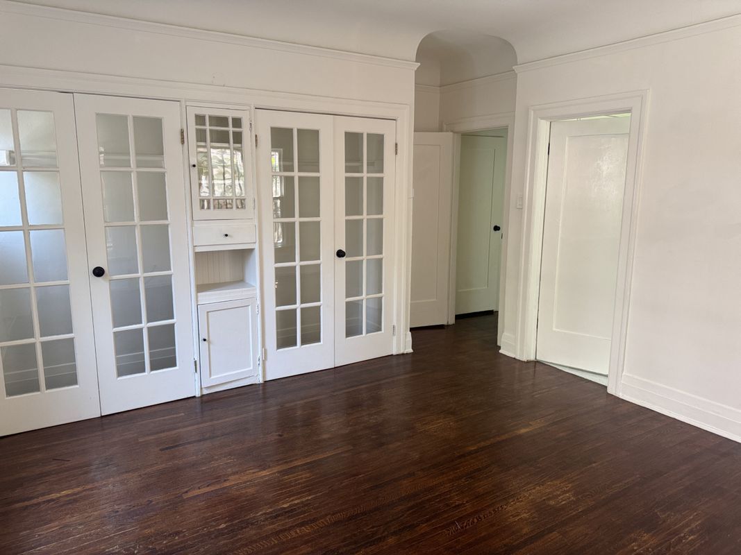 Building Photo - 245 S Berendo St