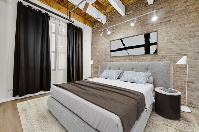Building Photo - Fulton Market 2 Bed/2 Bath Timber Loft! Brand New Hardwood Floors! Rooftop Deck!