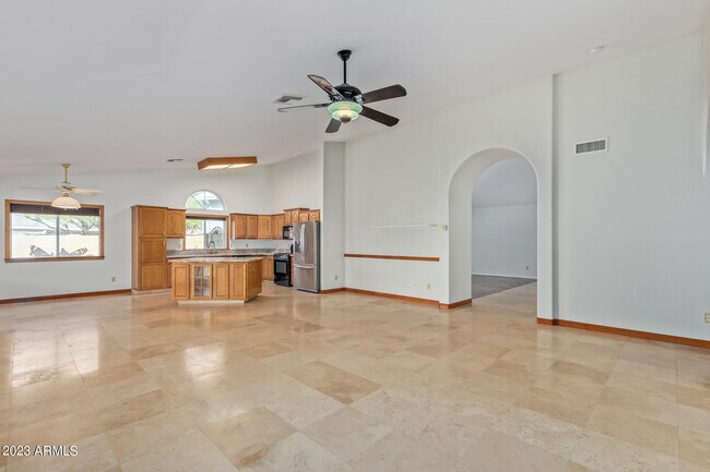 Building Photo - 8844 W Cavalier Dr