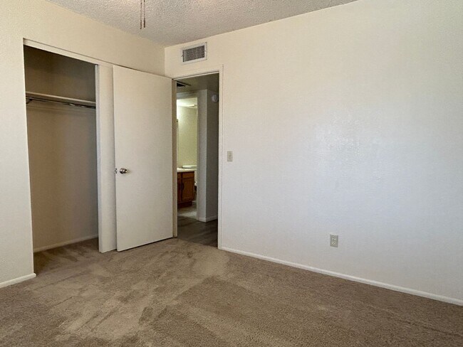 Building Photo - Low-Maintenance Living with Private Pool i...