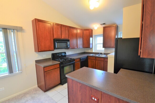 Building Photo - 2843 Rutland Cir