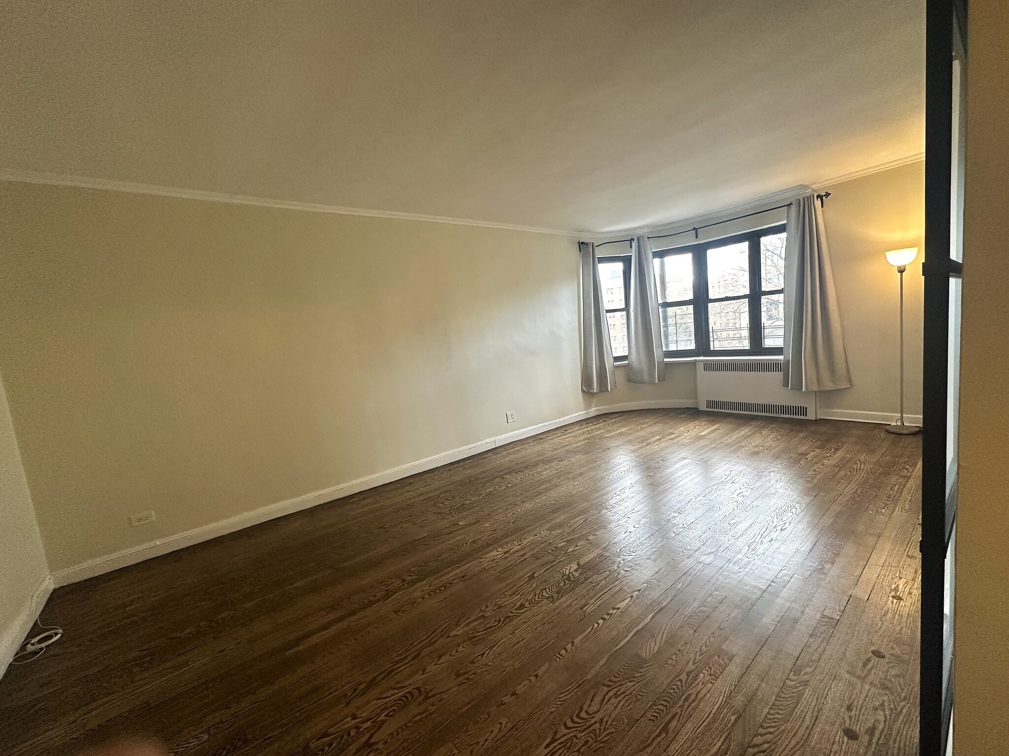 Building Photo - 9876 Queens Blvd