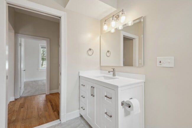 Building Photo - 317 W College Ter