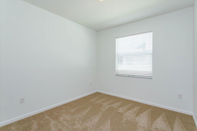 Building Photo - Immaculate Move-In Ready 3-Bedroom Home wi...