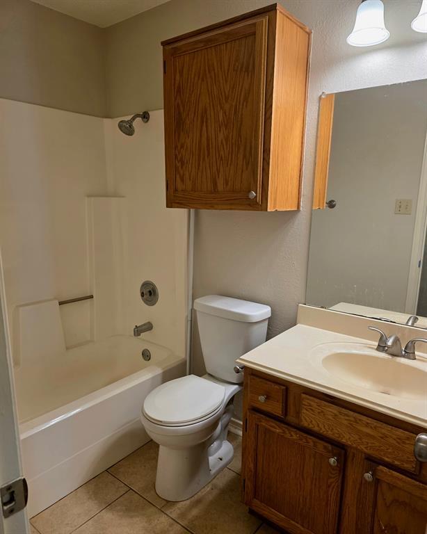 Building Photo - 808 David Curry Dr