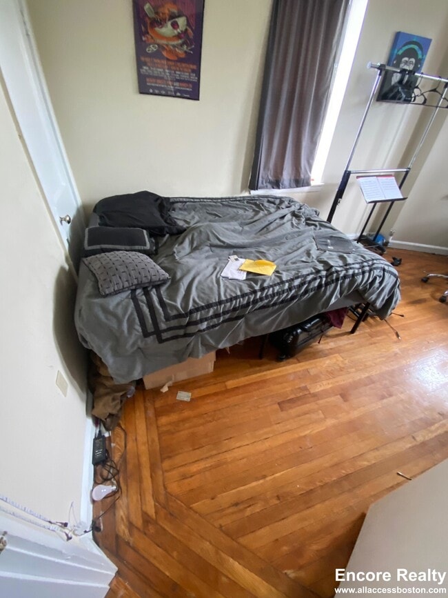 Building Photo - 38 Hemenway St