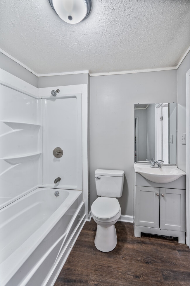 Building Photo - 207 Sunset Ave