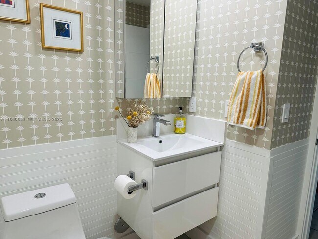 Building Photo - 11500 NW 60th Terrace