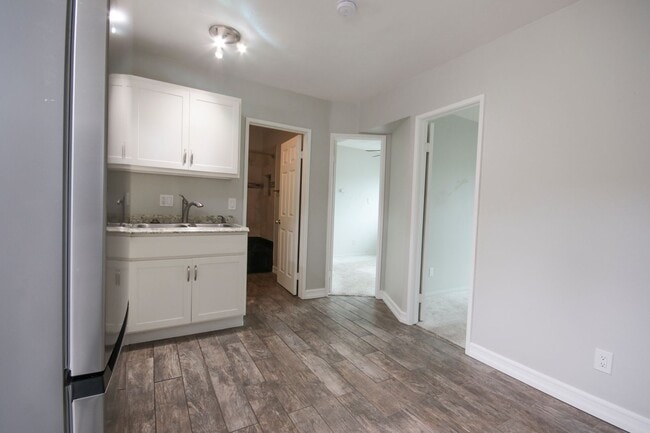 Building Photo - Charming All-Inclusive 1BR with Resort-Style Amenities