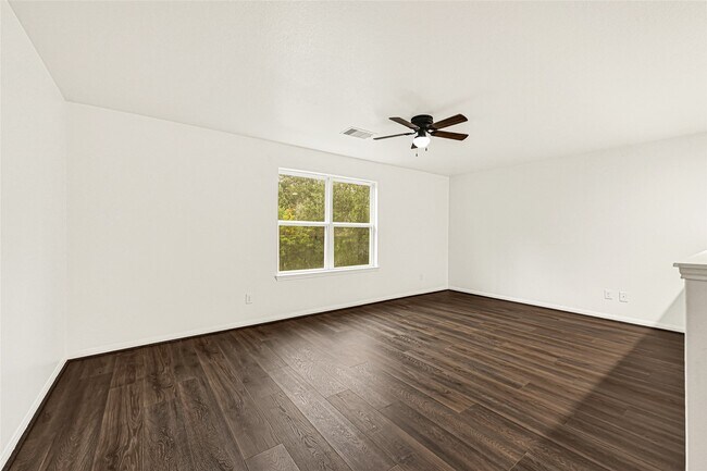 Building Photo - 8843 Leclaire Meadow Dr