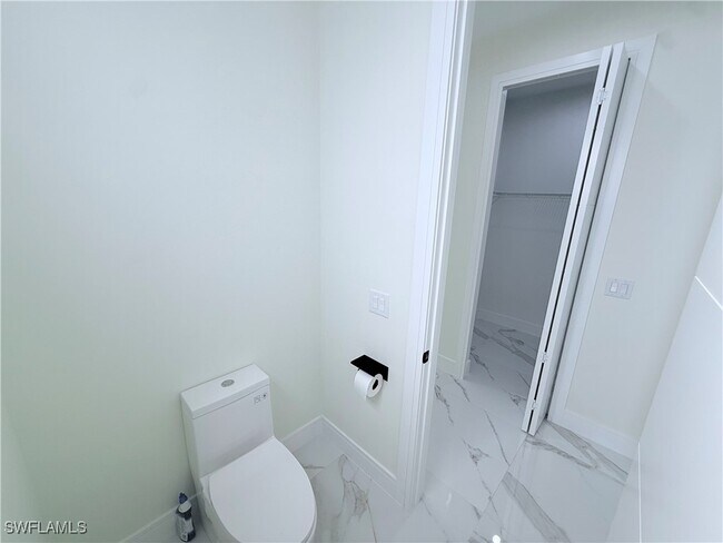 Building Photo - 1821 Desoto Blvd N