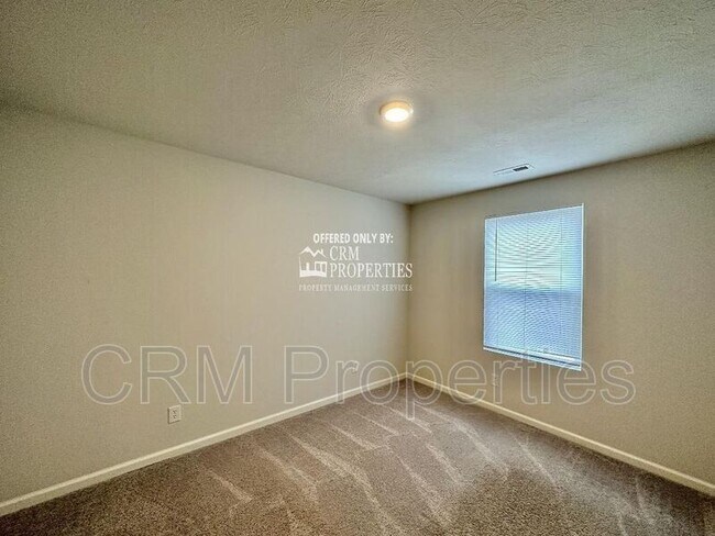 Building Photo - 974 Woodland Spgs Dr