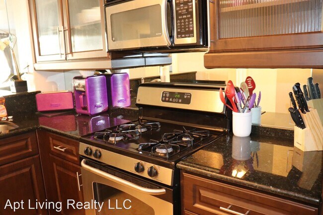 Building Photo - 2 br, 2 bath House - 270 E. Flamingo Rd. 232