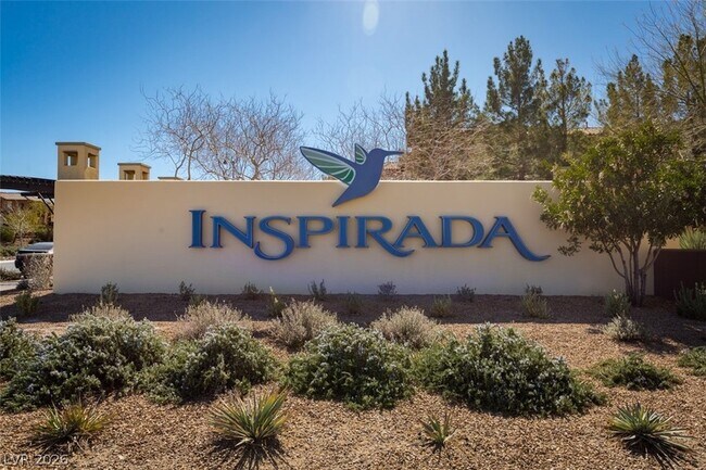 Building Photo - 3009 Camino Sereno Ave