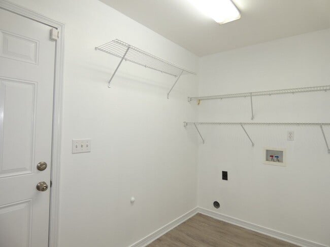 Building Photo - 4-Bedroom All Brick Home - Gulf Breeze